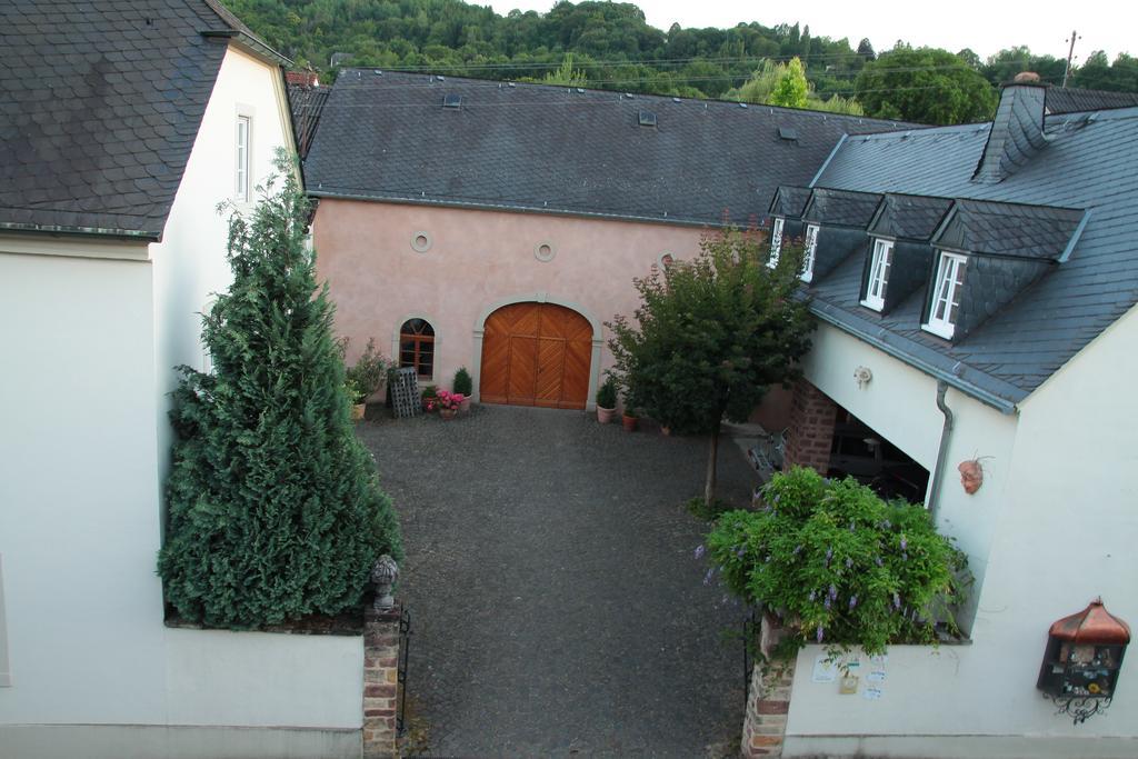Weingut & Gaestehaus Giwergreif Wasserliesch Esterno foto
